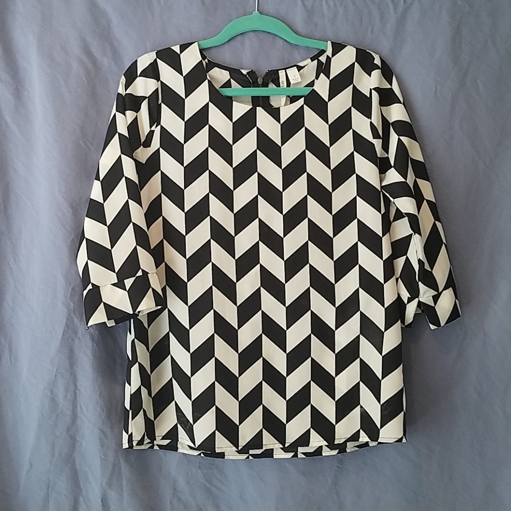 3/4 length sleeve flowy top
